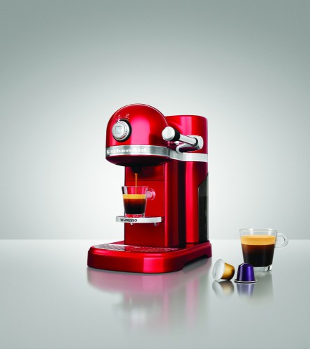 Nespresso и KitchenAid готовят кофе вместе