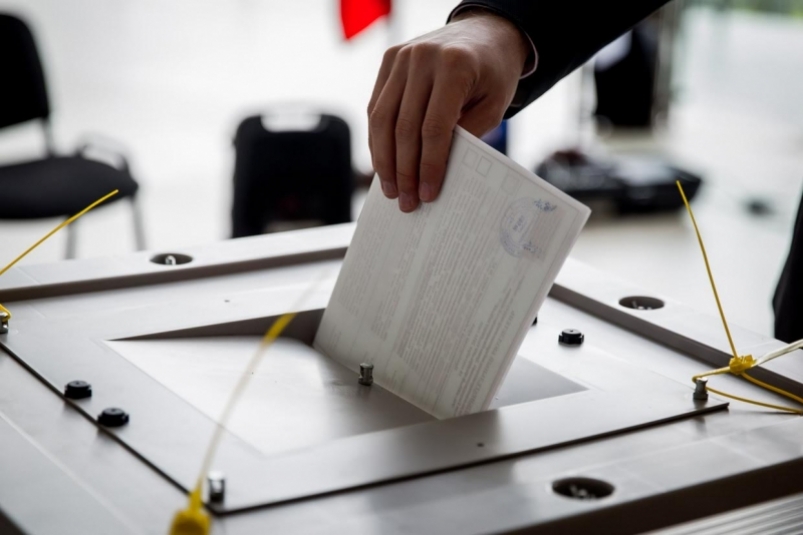 Избиратели в Российской Федерации идут на выборы президента 18 марта 2018 года